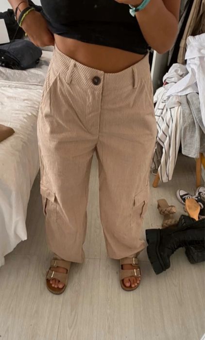 Spodnie wysoki stan sztruksowe bezowe