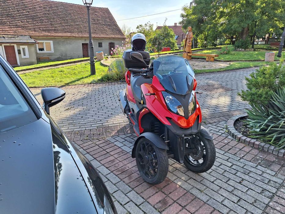 Skuter trójkołowy Quadro QV3