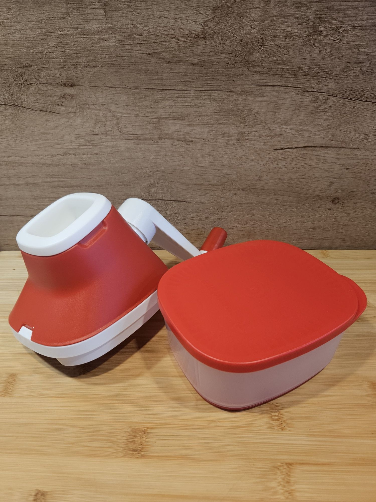 Obniżka Tarka grate  n'tore francuski  młynek Tupperware