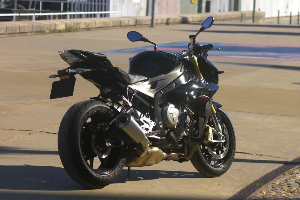 BMW S1000R naked/streetfighter