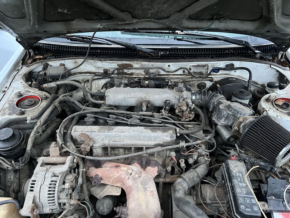 Toyota carina газ, бензин. На ходу