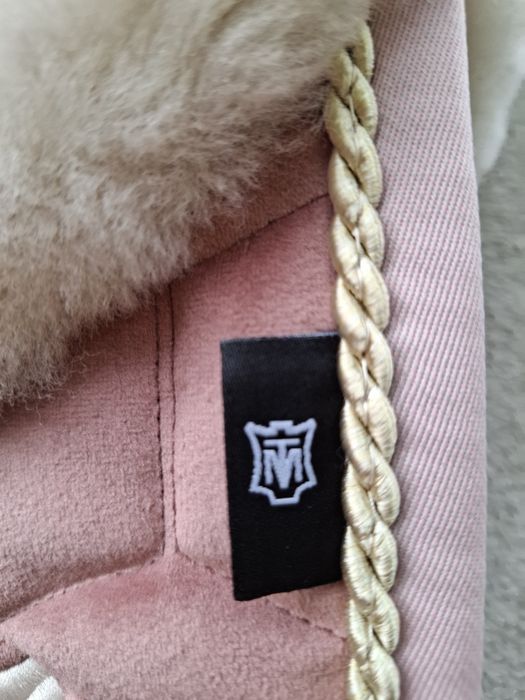 Nowy czaprak skokowy Velvet Mattes z futerkiem misty rose