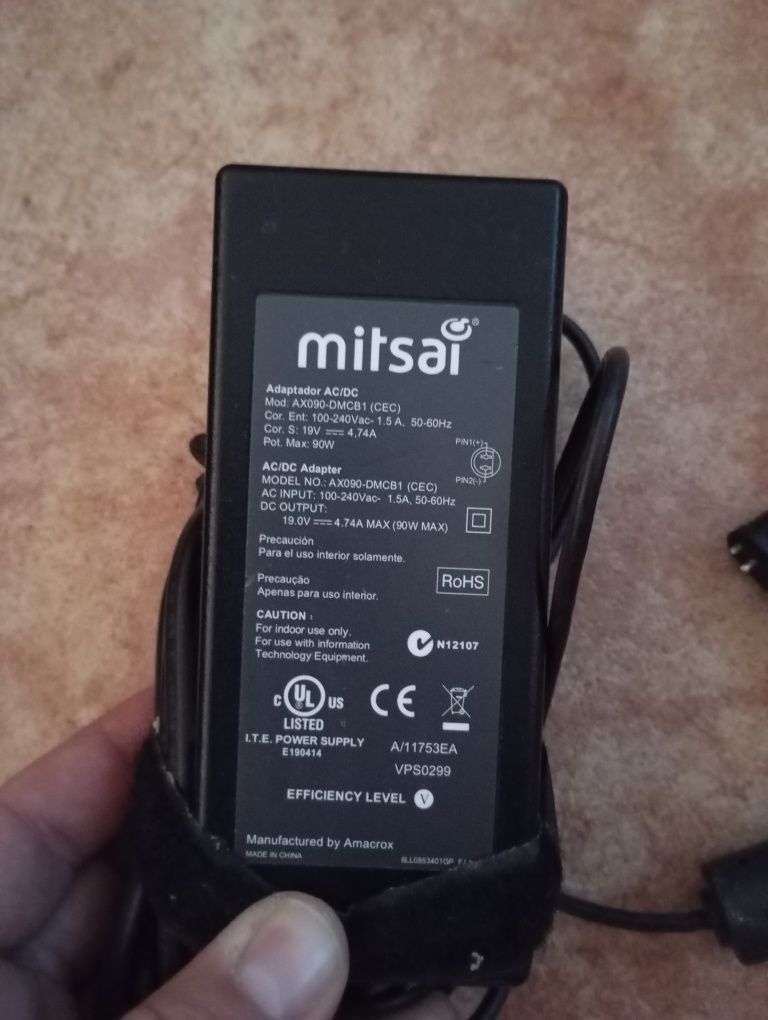 Carregador universal para portátil - mitsai