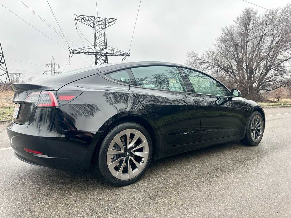 продам Tesla 3 2023