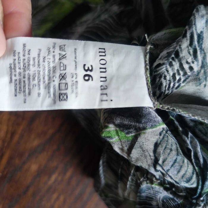 Monnari lekka bluzka wzorzysta tropical green rozm.S / 36
