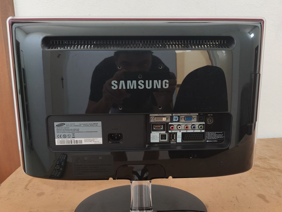 TV Samsung 22" P2270HD