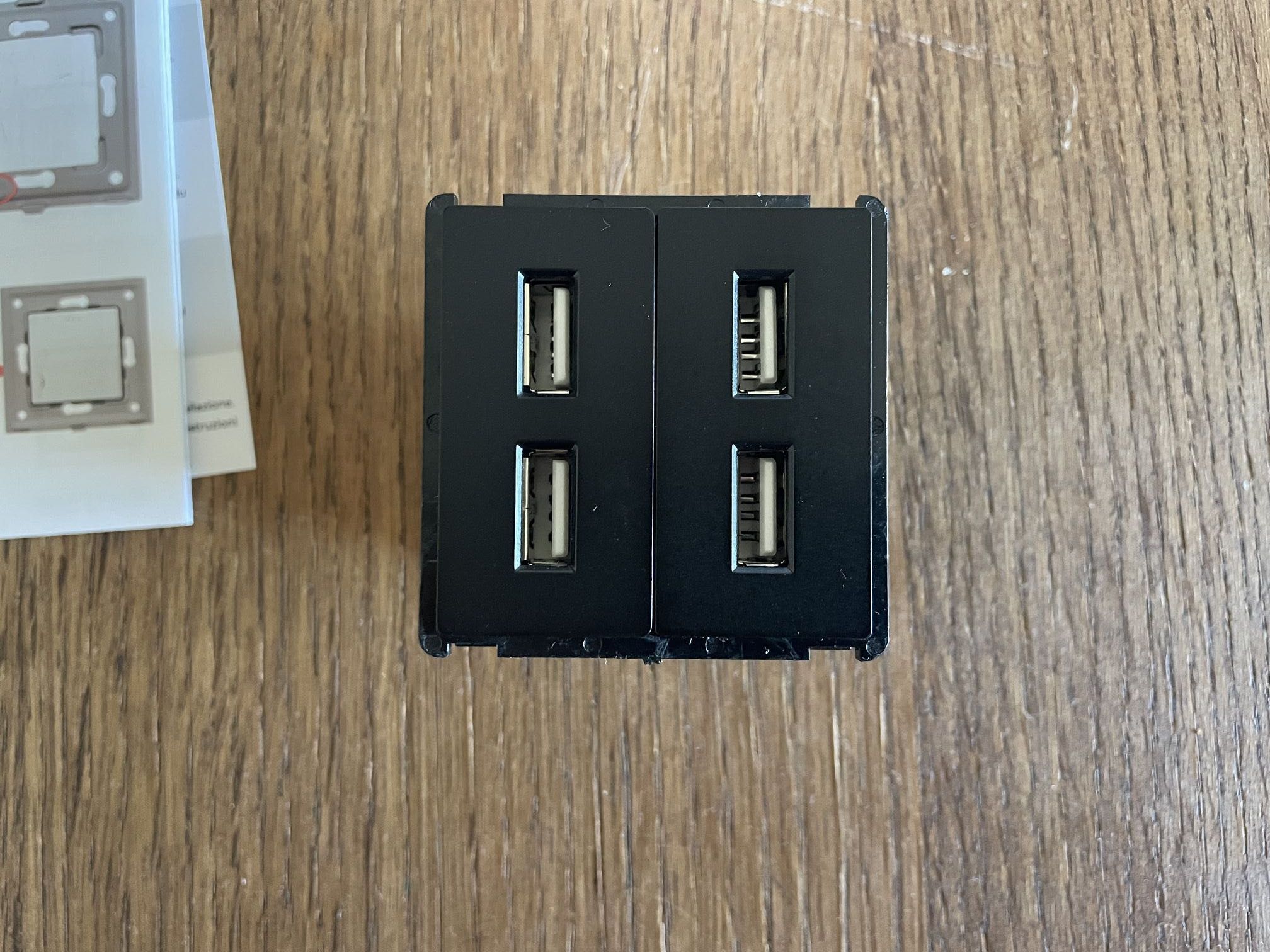 Ładowarki ładowarka gniazdo ścienne czarne BSEED 2x 2xUSB (4x)