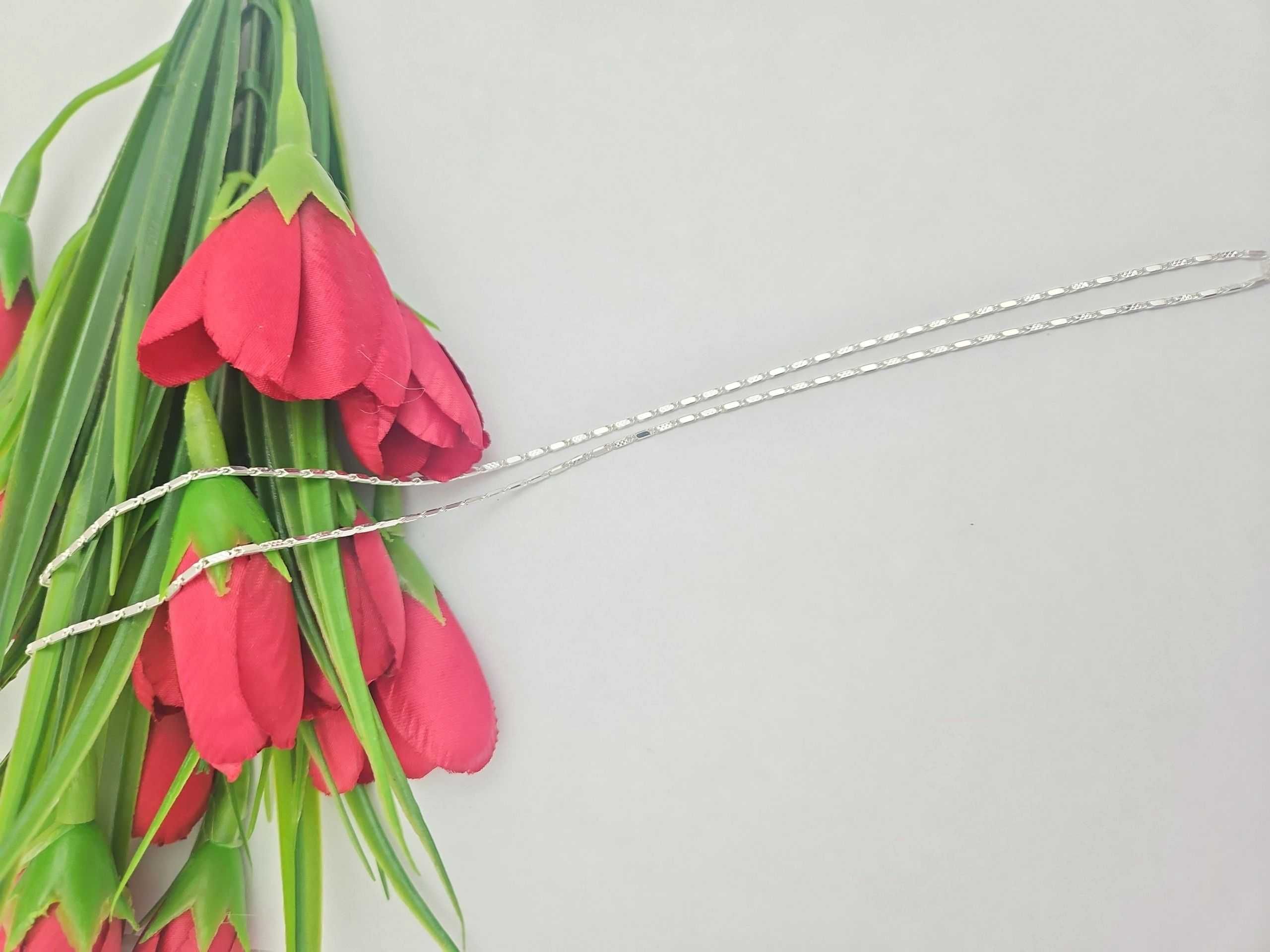 Piękny srebrny łańcuszek  7,23 G 925