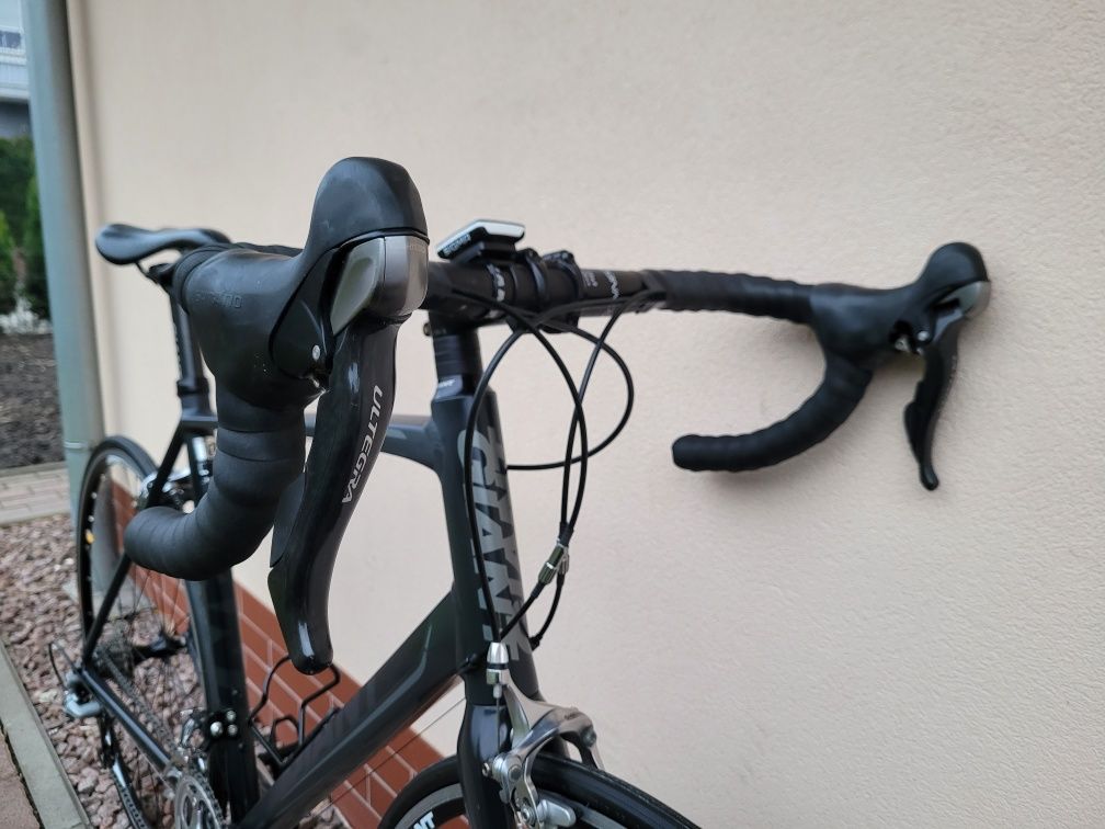 Rower szosowy GIANT DEFY 0 * Shimano Ultegra 3x10 * Aluxx SL * L 55cm