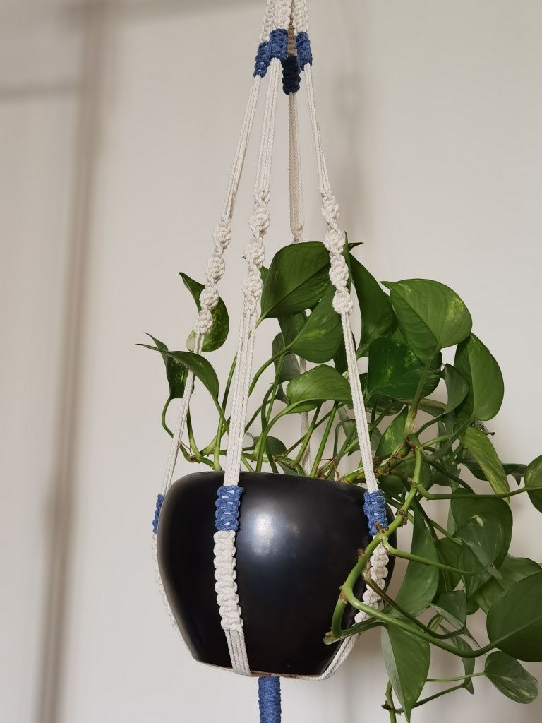 Suporte para planta em macramé