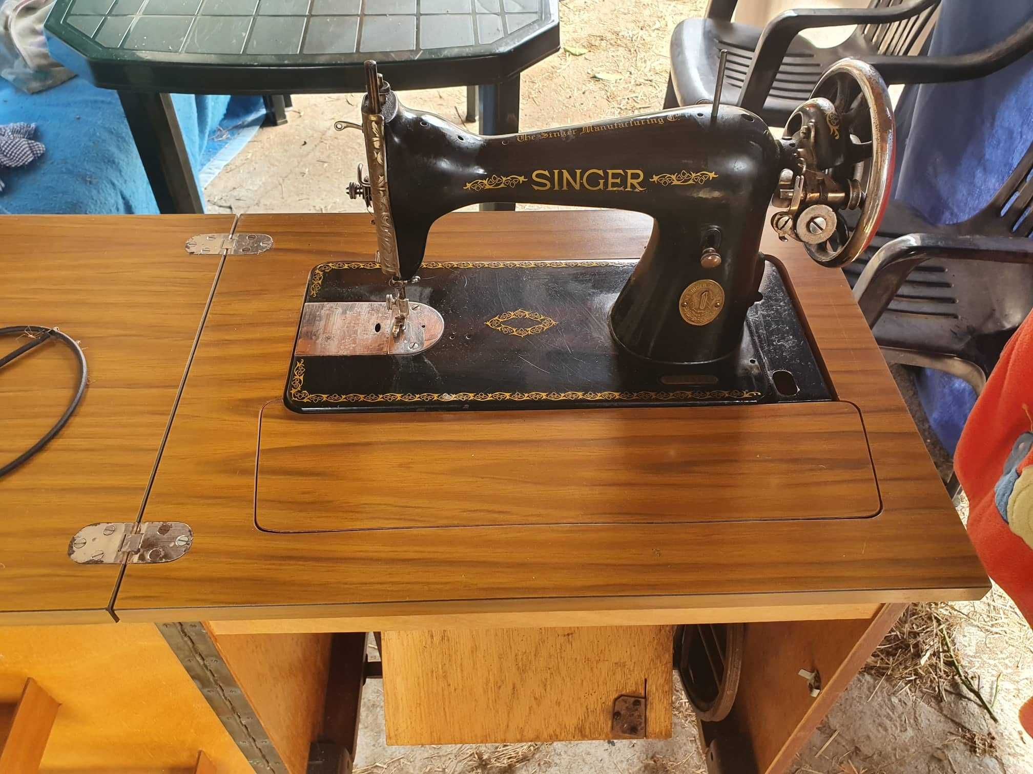 Máquina de costura singer vintage