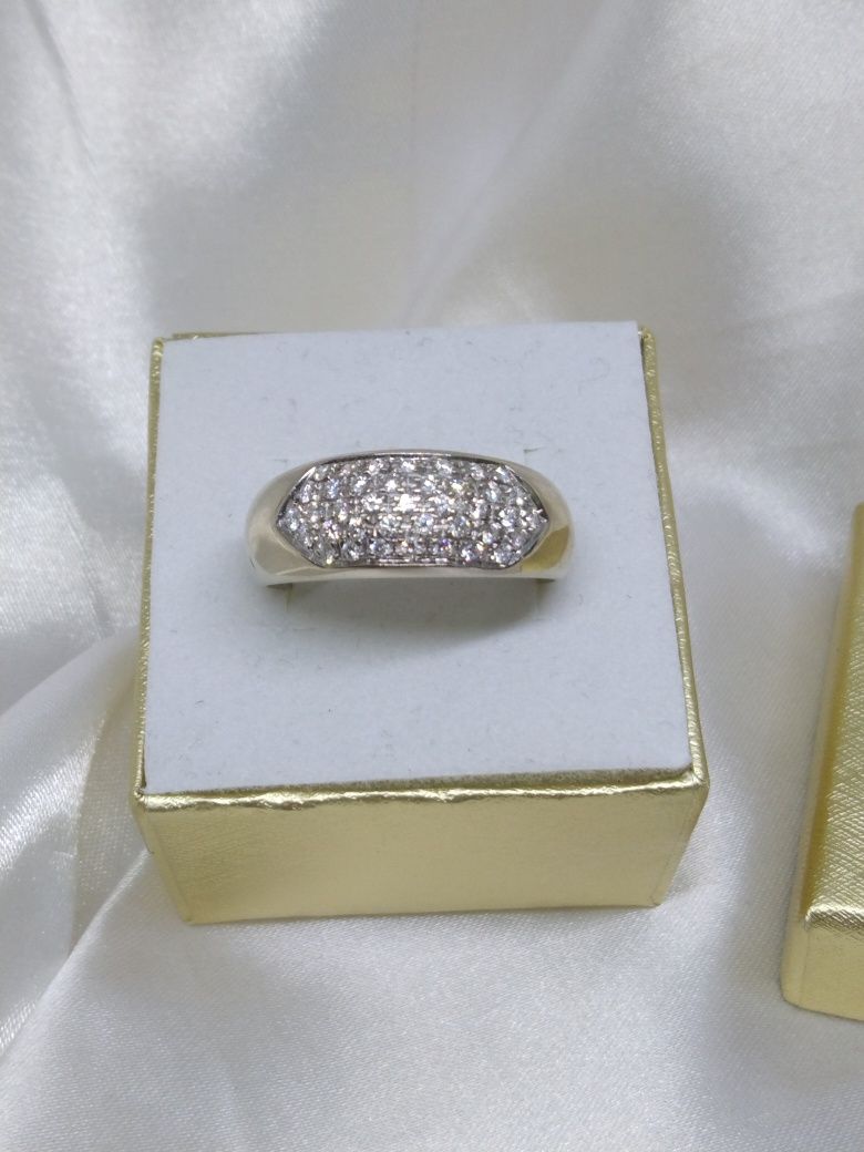 Złoty pierścionek z brylantami, złoto 750, R 25