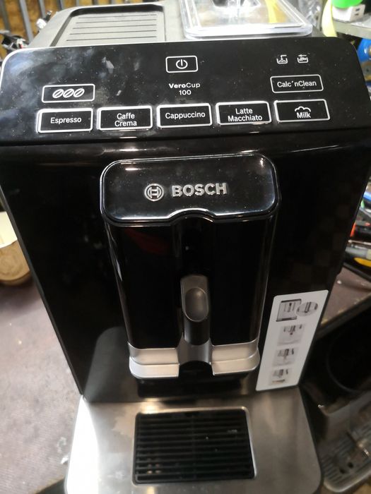 Продам  кавоварку по запчастини bosch vero cup 100