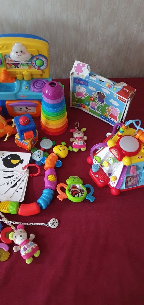 Zestaw zabawek dla dzieci- Fisher price i inne