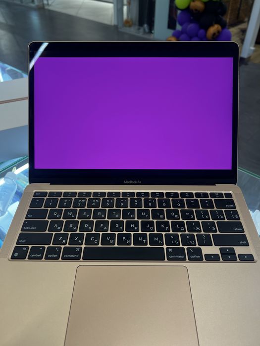 MacBook Air 13 M1 8/256 Gb чудовий