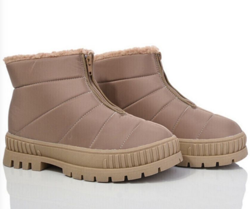 Жіночі сапожки на хутрі