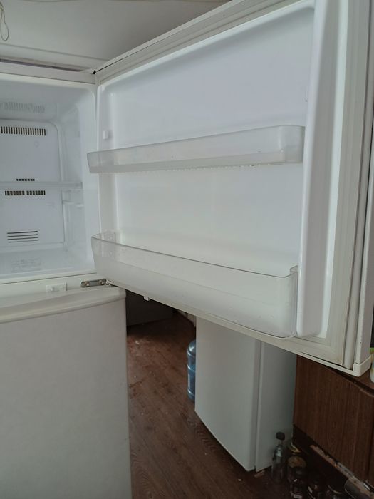 Холодильник Samsung