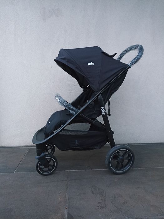 Nowy wózek spacerowy joie litetrax s