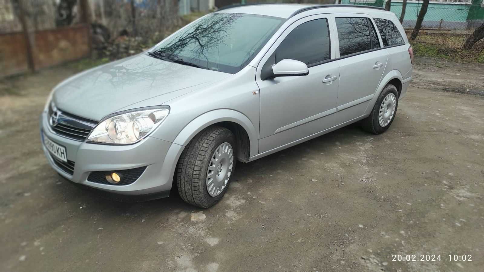 Opel Astra H 2008 рік.