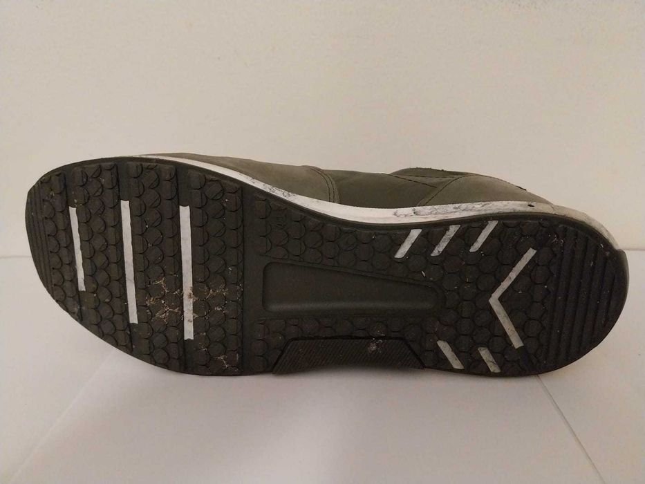 Sapatilhas Novas Sakut