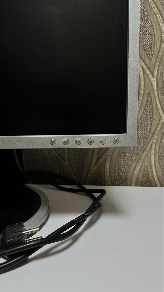 Монитор SAMSUNG 19