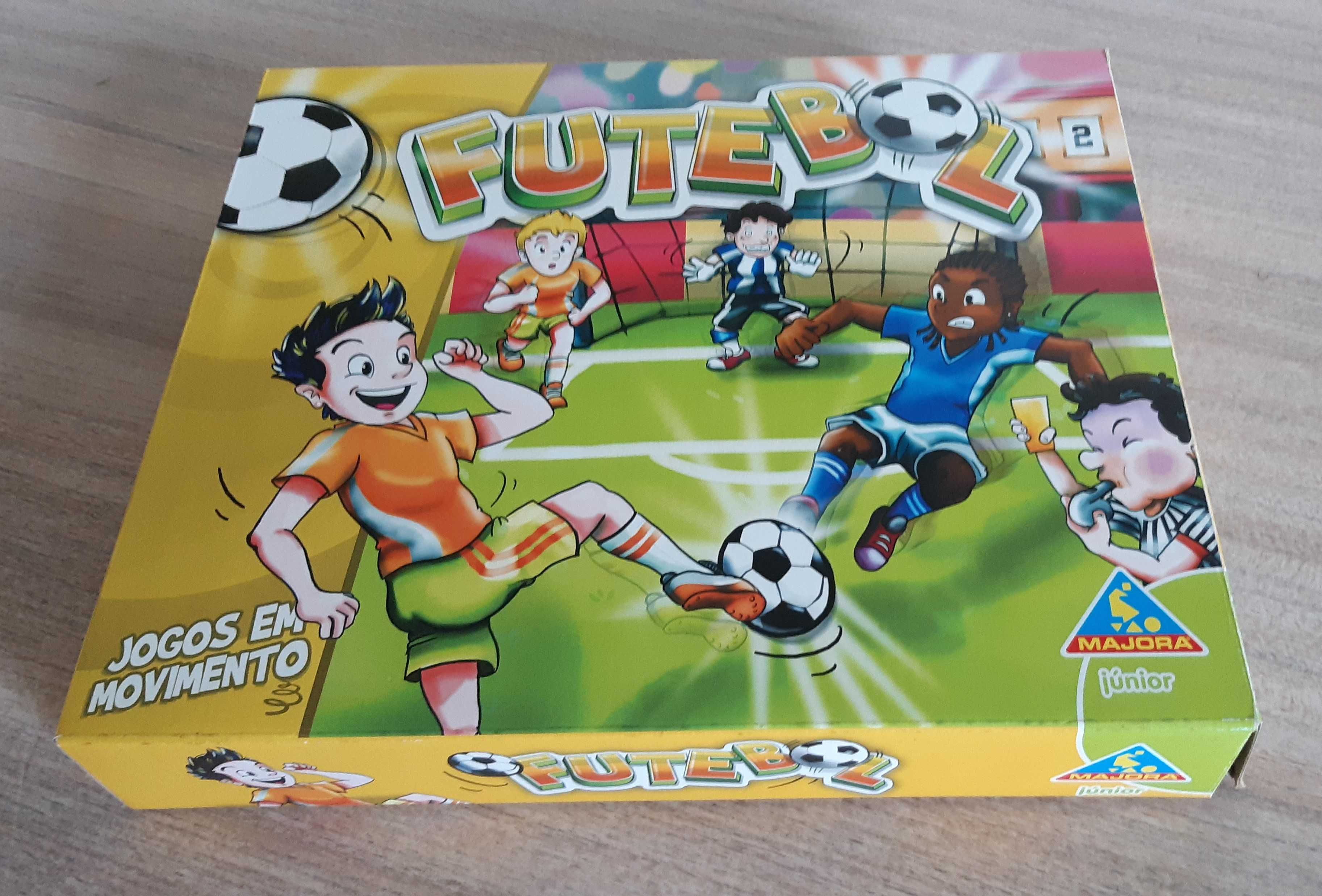 Conjunto de 2 brinquedos – Noddy e Futebol