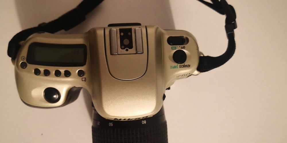 Máquina Fotográfica NIKON F50 + 2 Objectivas!