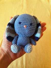 Páscoa - Coelho em amigurumi