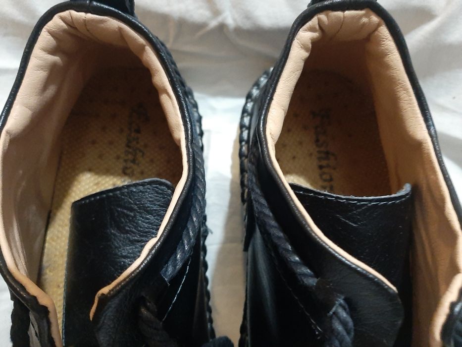 Buty uniwersalne czarne oryginalne szerokie Fashion