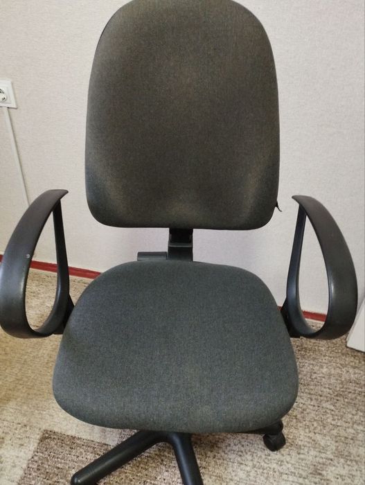 Крісло компʼютерне novi styla