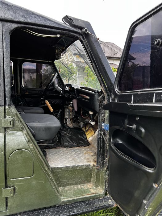 УАЗ 469 у повному бойовому