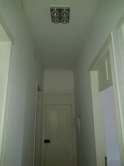 Quarto em Apart. (Próx Praça da República)