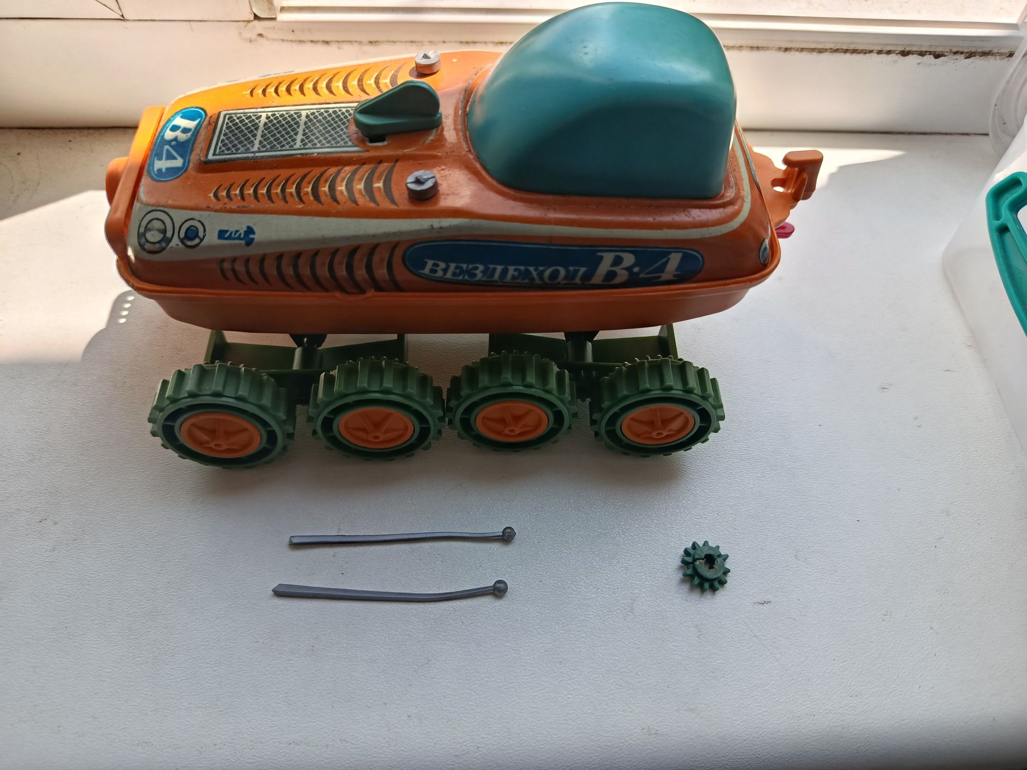 Игрушка из ссср вездеход на ремонт
