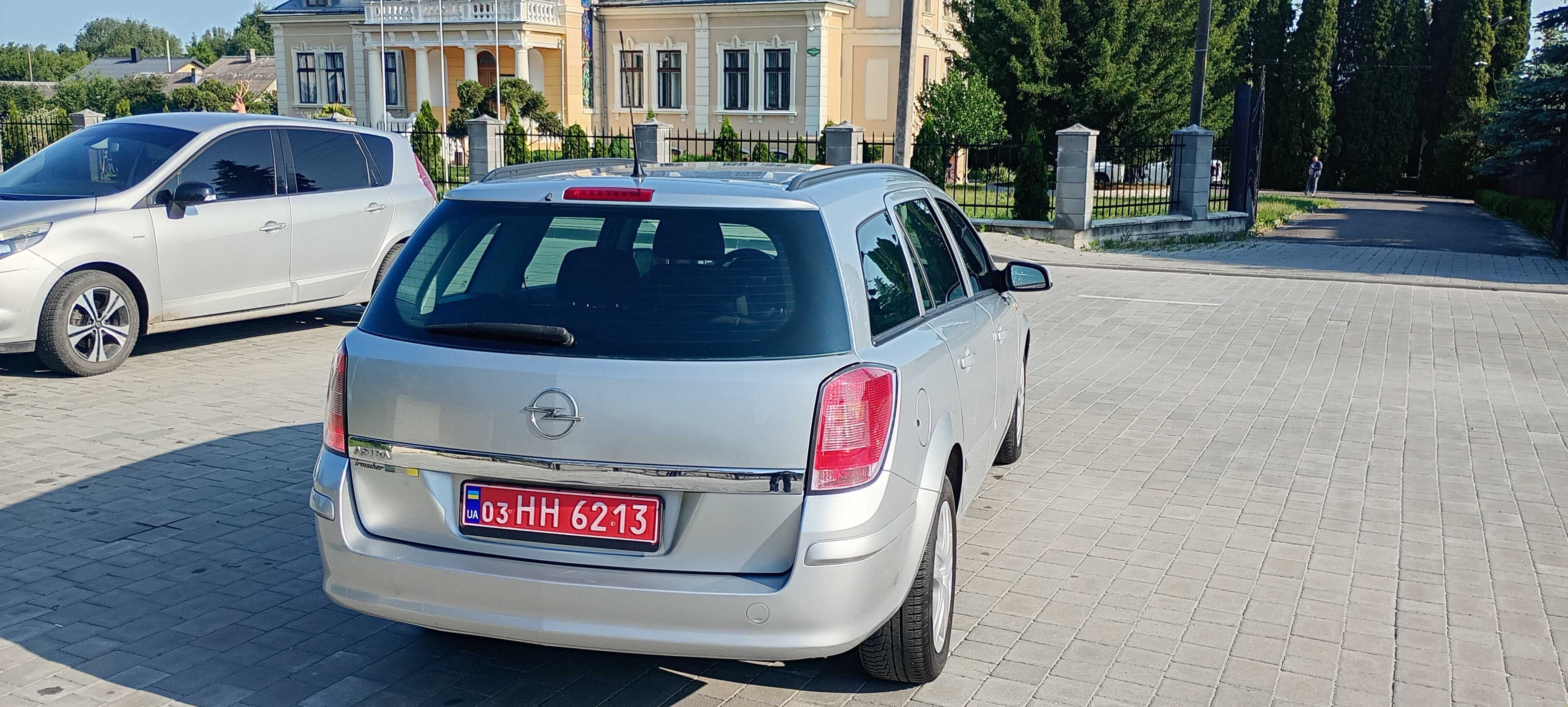 Opel Astra 1.8 Avtomat, 2010 рік, 1 власник, оригінальний пробіг