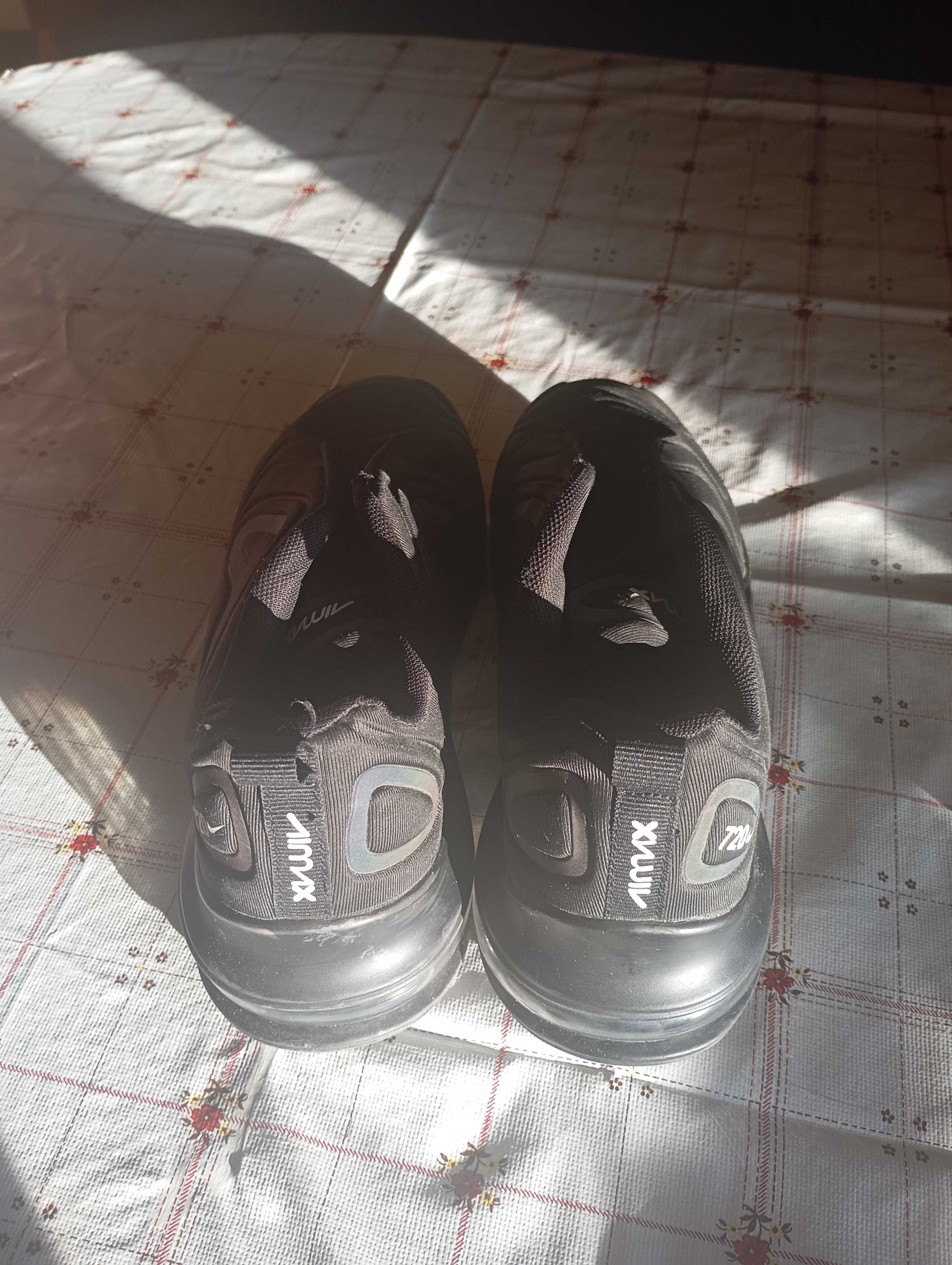 Tenis unisexo Nike Airmax 720 n40