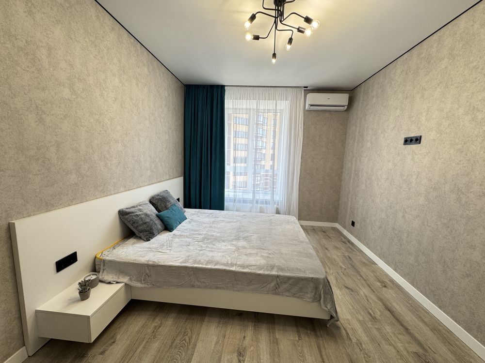 Продаж дизайнерської квартири  по вулиці Любечська 114 ( Масани)
