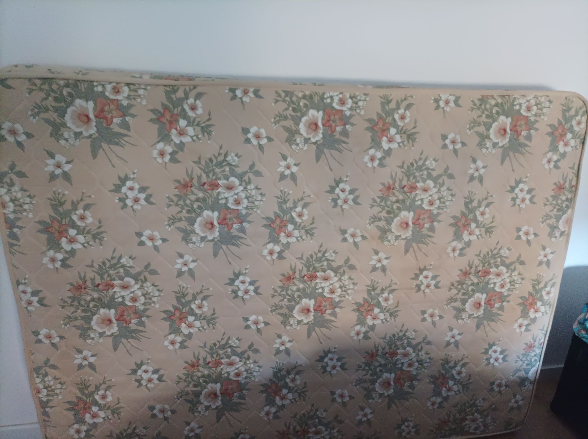 Colchão de casal bom estado