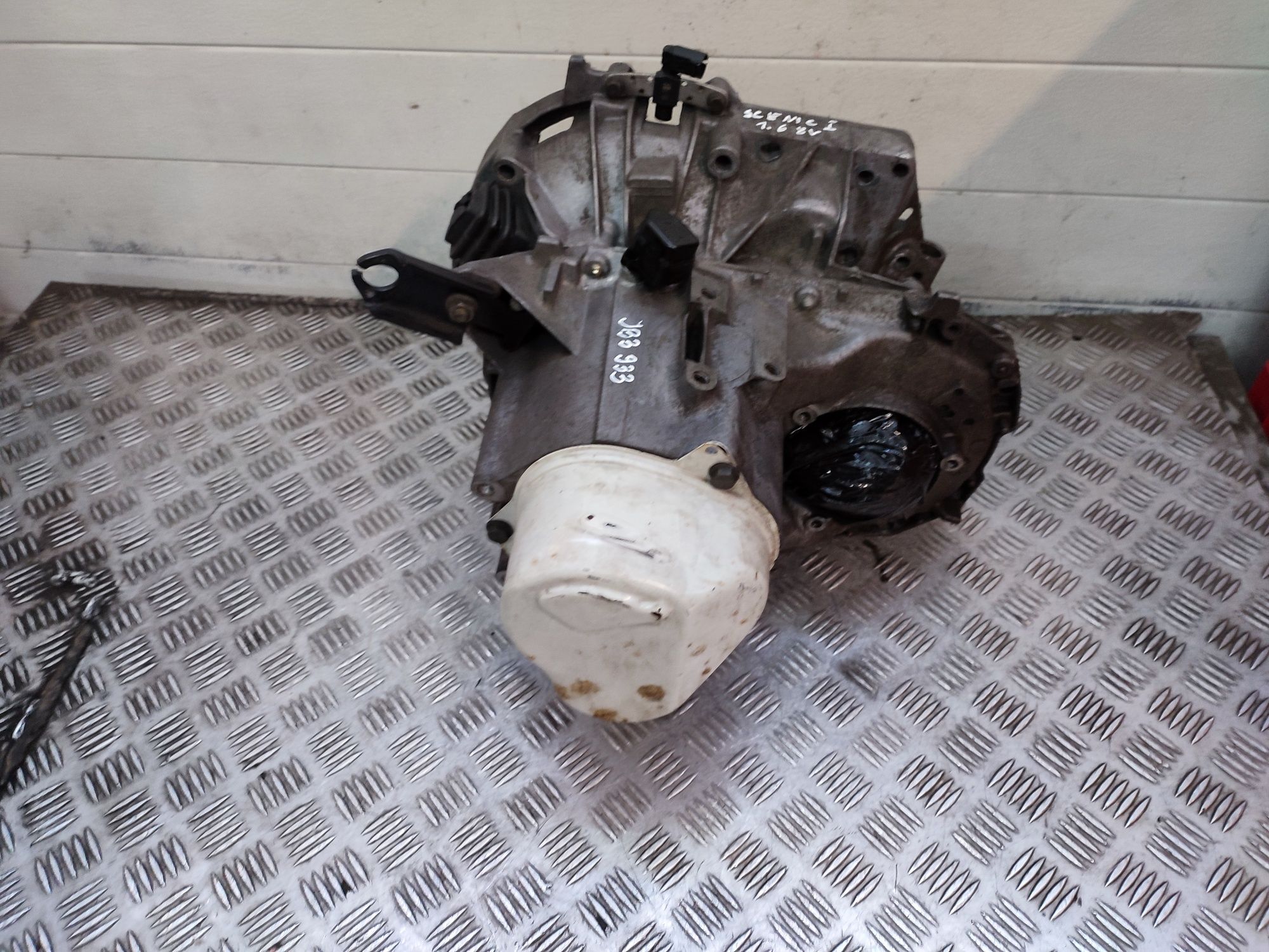 Renault Scenic I 1.6 8V skrzynia biegów JB3 933