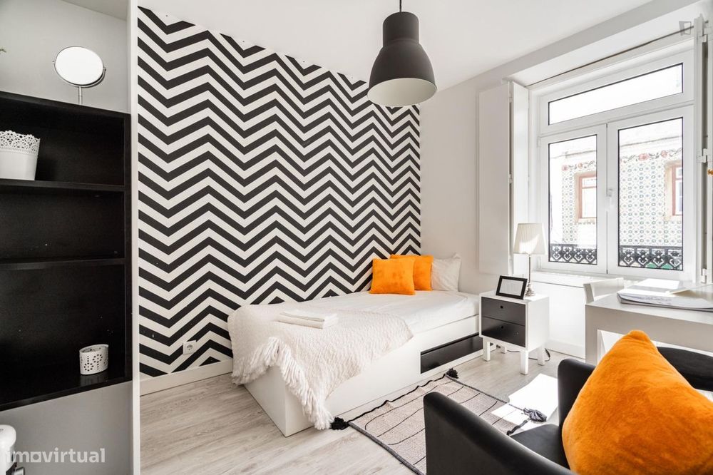 801983 - Quarto com cama de solteiro em...