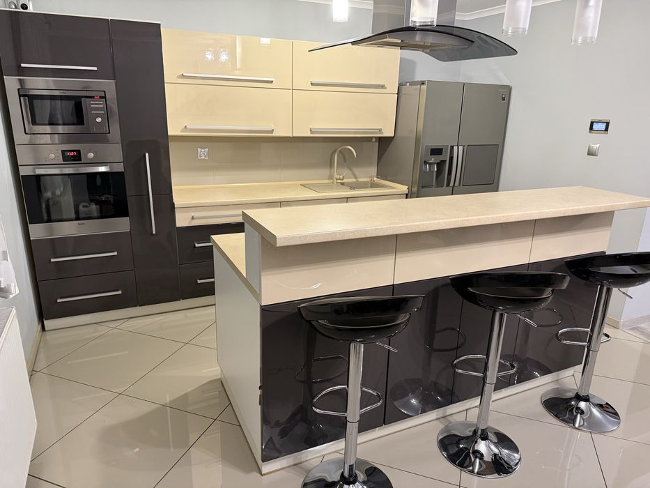 Meble kuchenne z wyposażeniem