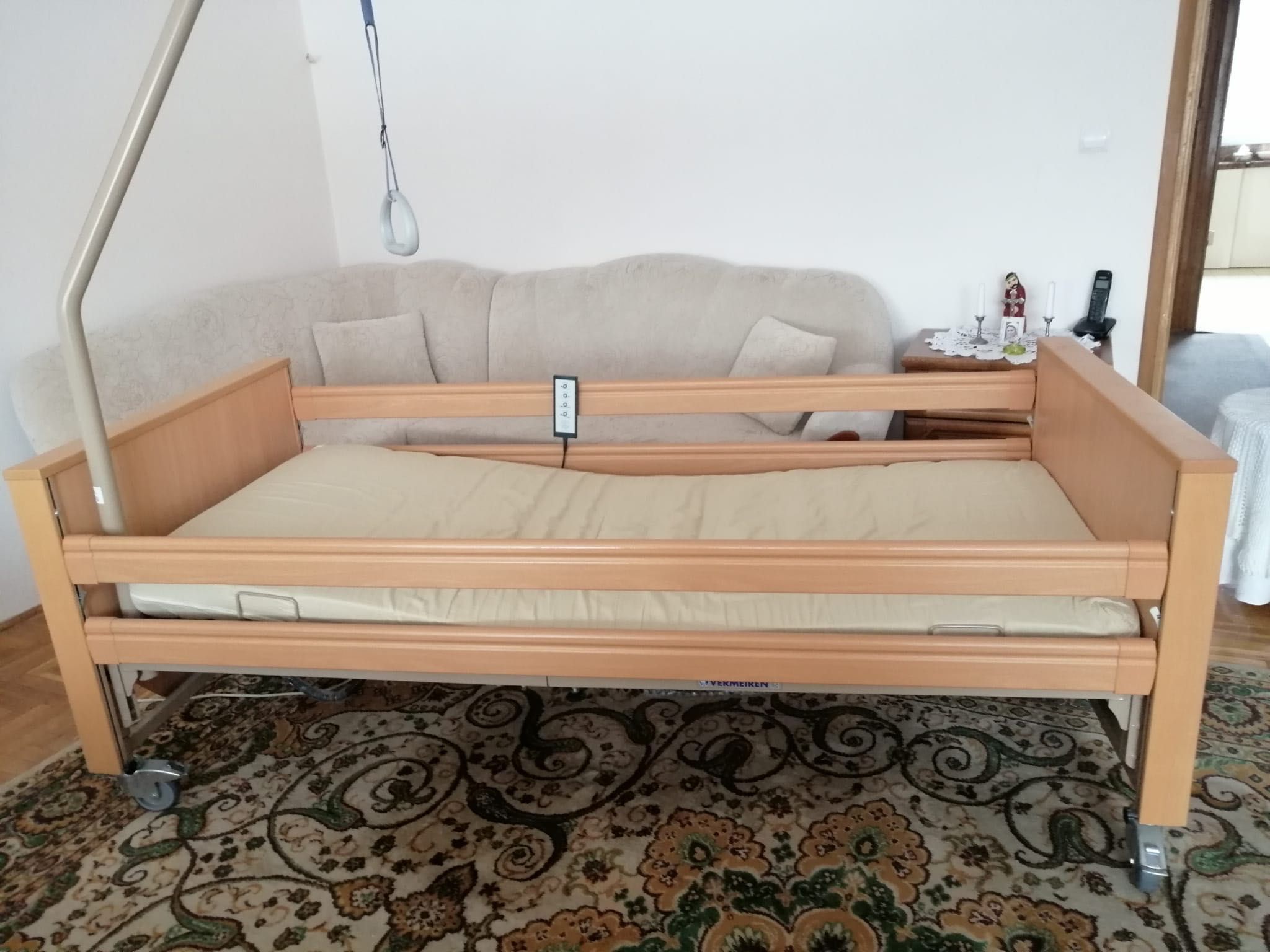 Elektryczne łóżko rehabilitacyjne Luna 2 + materac przeciwodleżynowy