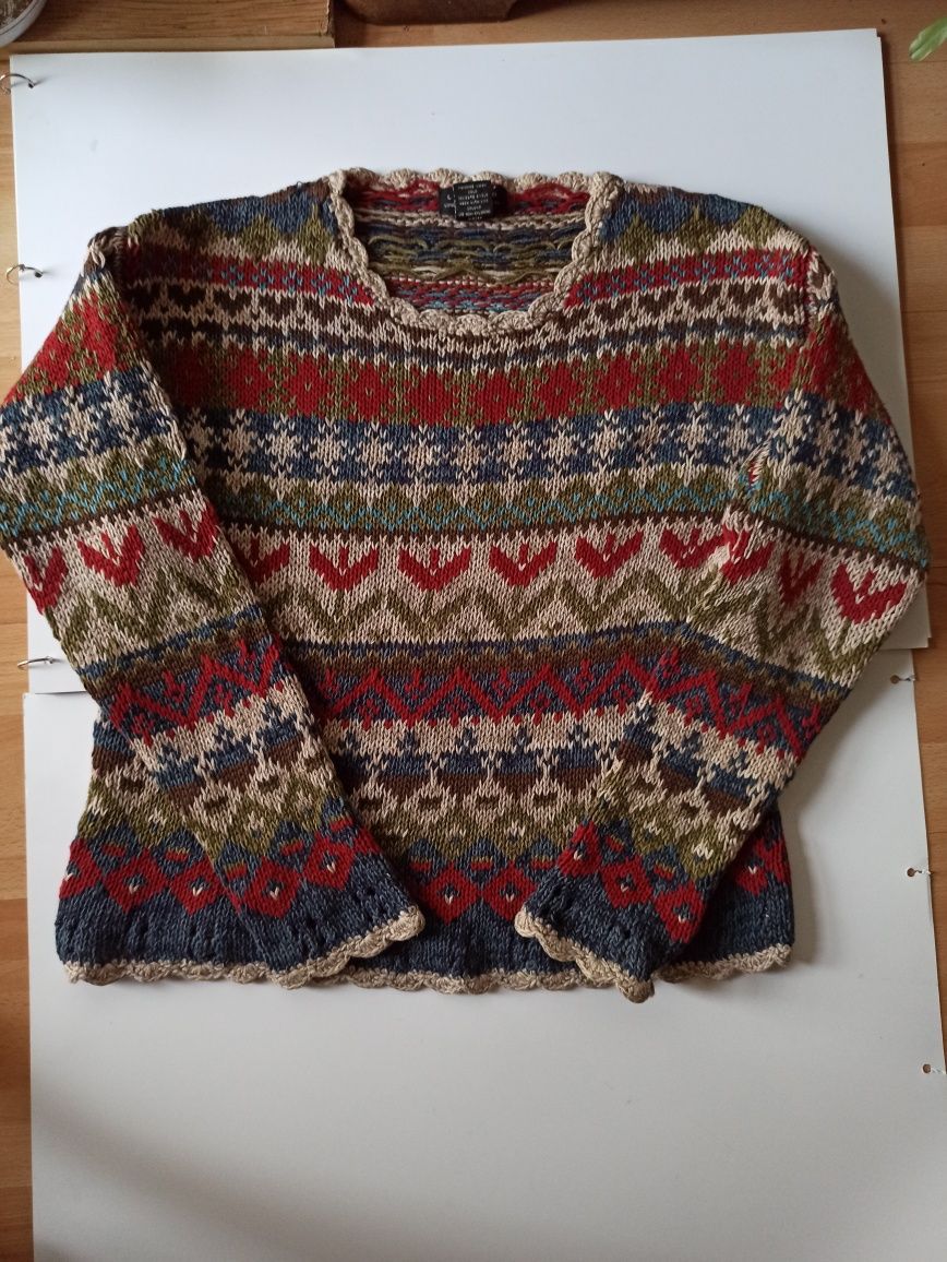 Bardzo oryginalny śliczny sweter damski w różnokolorowe wzory