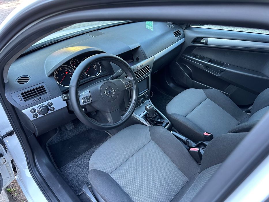 Opel Astra H 1.9 CDTI