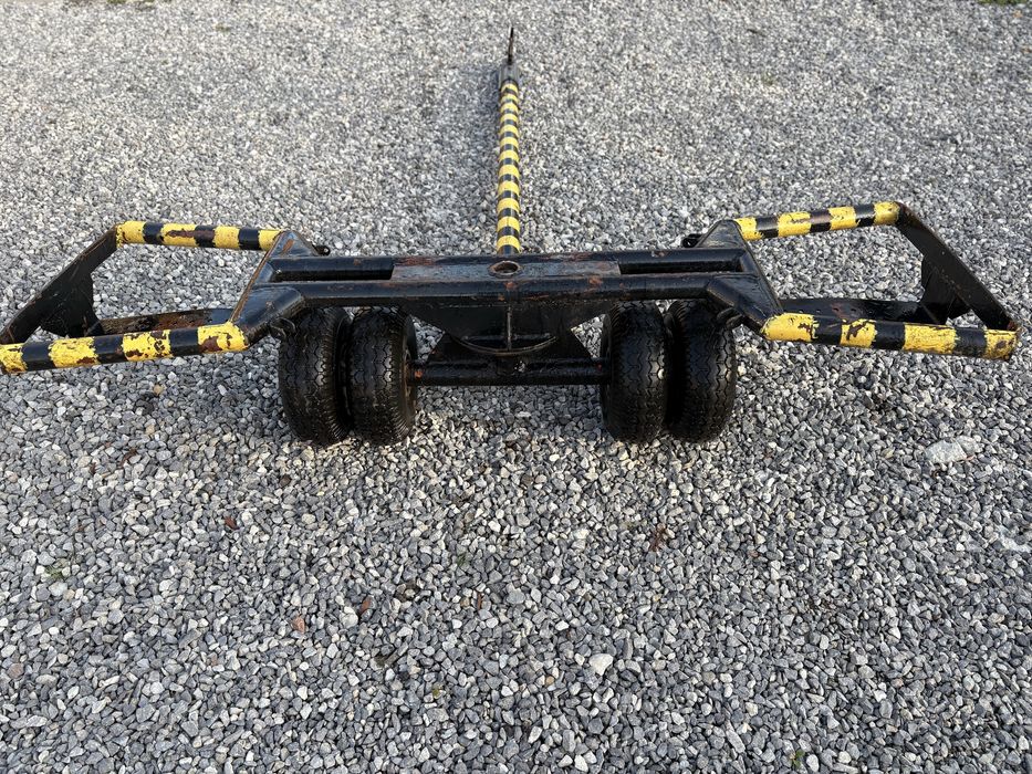 Motyl wozek holowniczy sztywny hol