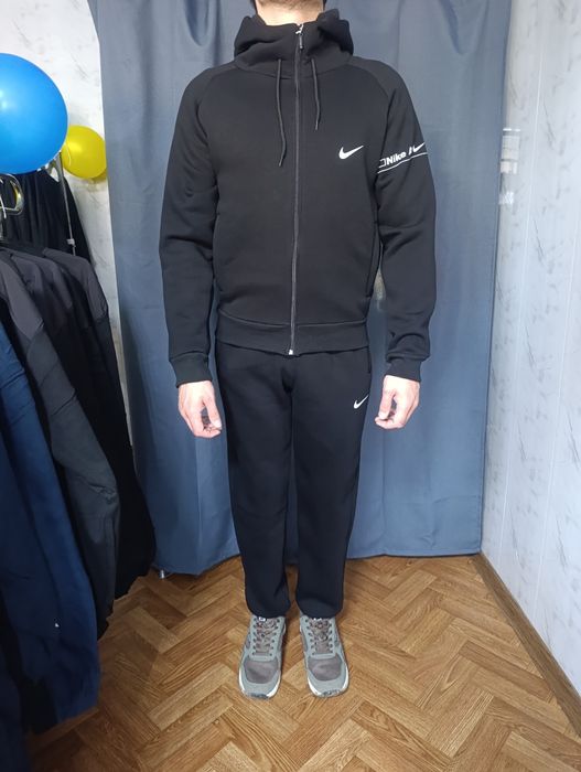 Продажа нового чоловічого одягу по гарним цінам