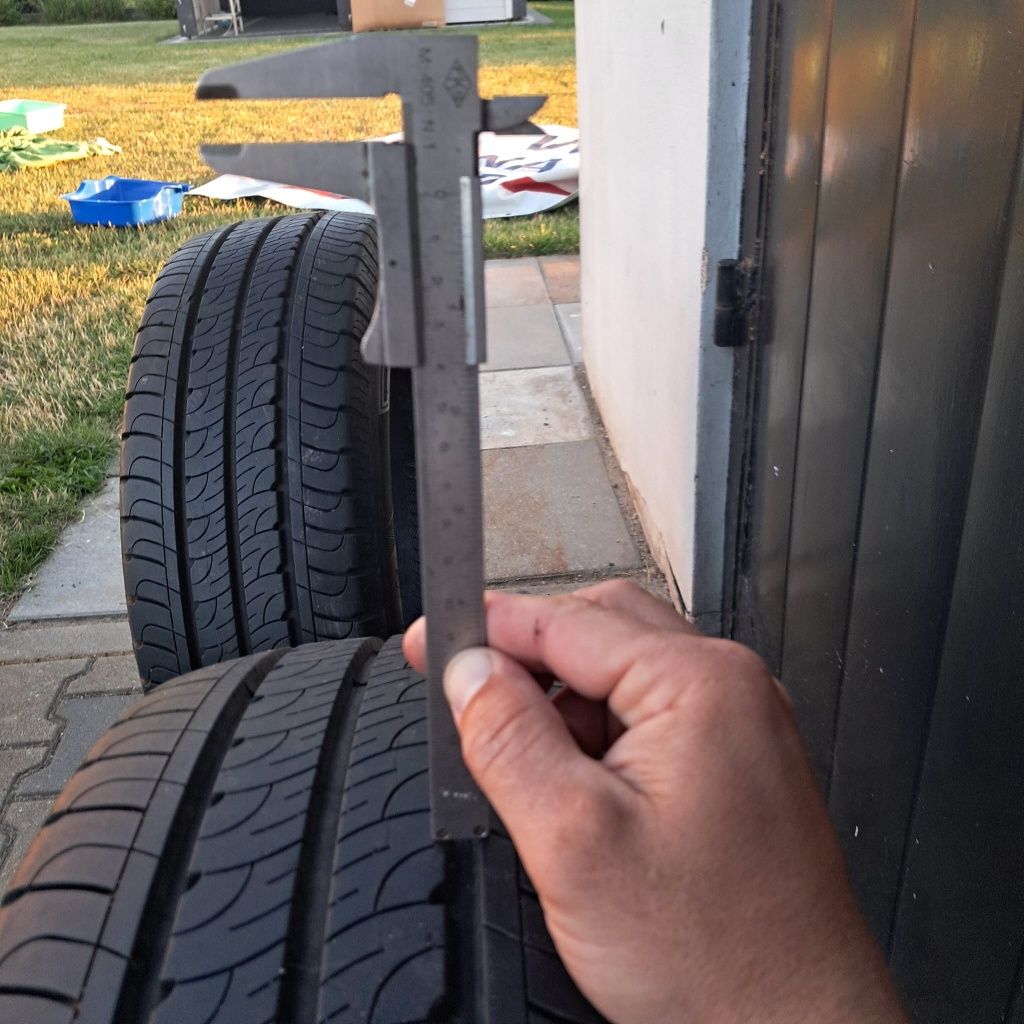 Opony 215/65R16C Goodyear Efficient Grip Cargo