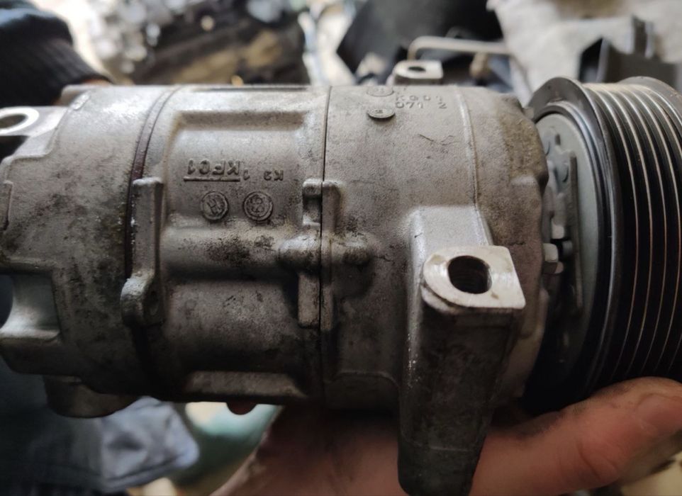 Компресор кондиціонера Nissan Rogue Sport X Trail