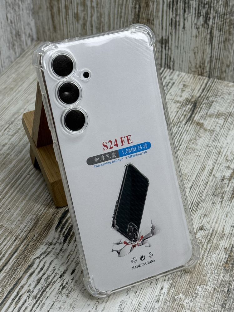 Чехол противоударный на Samsung S24 FE. Прозрачный.