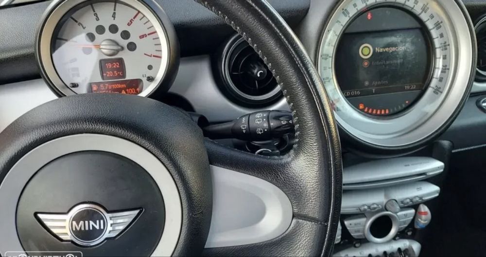 MINI COOPER D 1.6