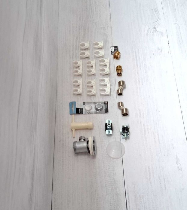 Zestaw hydraulika Korek Nakładka Obejma  Redukcja Uchwyt do rur 19 El